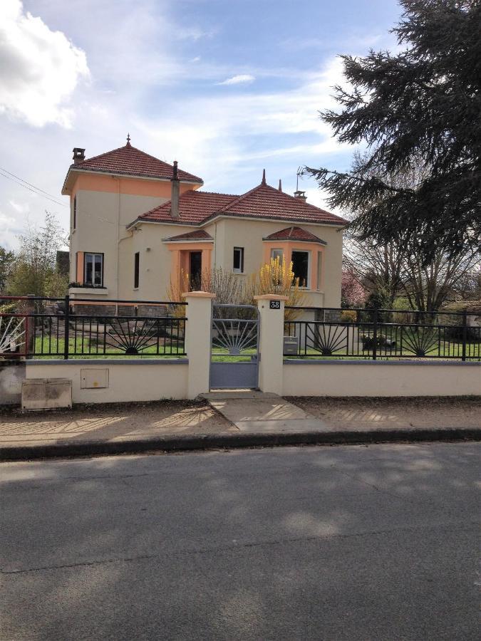 Chambre D'Hote Dans Maison Atypique Possibilite 1 Lit Supplementaire Pour 15 Euros Sancoins Bagian luar foto